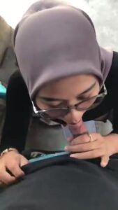 Bokep indo hd Jilboobs doyan kontol banget (2)