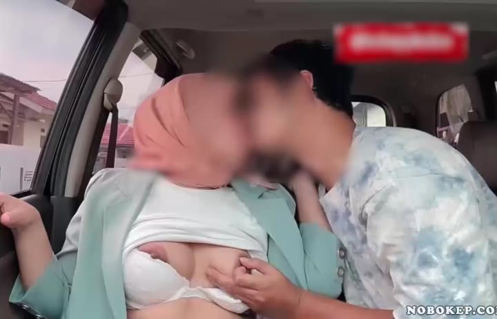 Bokep indo hd Bokep Indo Ngabuburit Bareng Ayang Hijab di Mobil