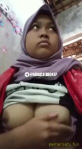 Bokep indo hd abg hijab sange toke Stream